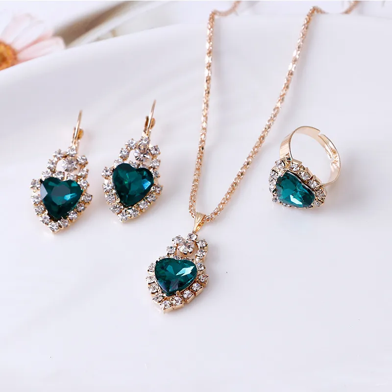 Elegant Gold-Tone Stainless Steel Daisy Jewelry Set